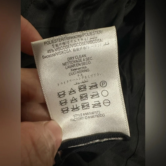 BCBGmaxazria Black Boe Fitted Jacquard Jacket with Peplum and Zippers - Picture 5 of 9